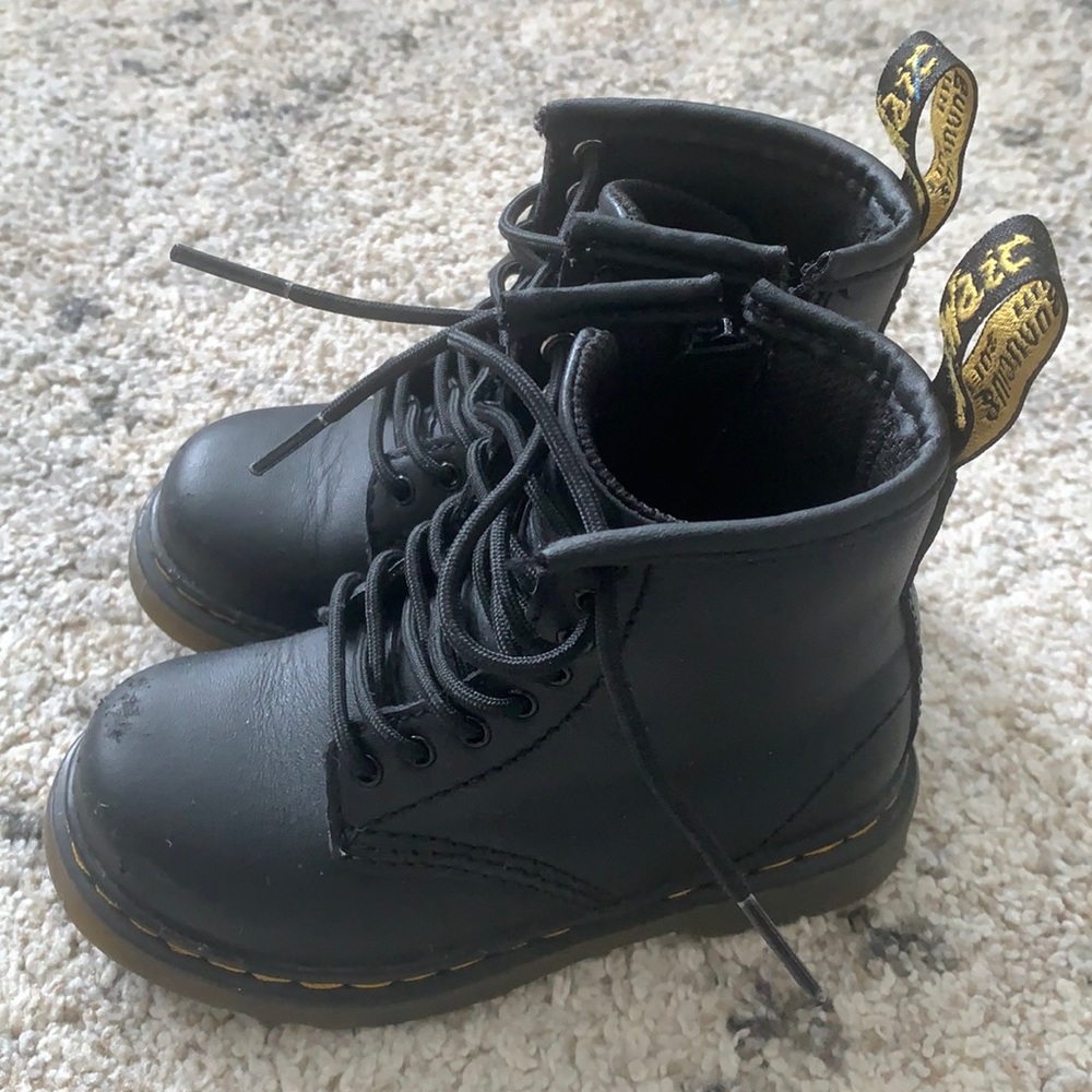 Dr. Martens (toddler, size 8)